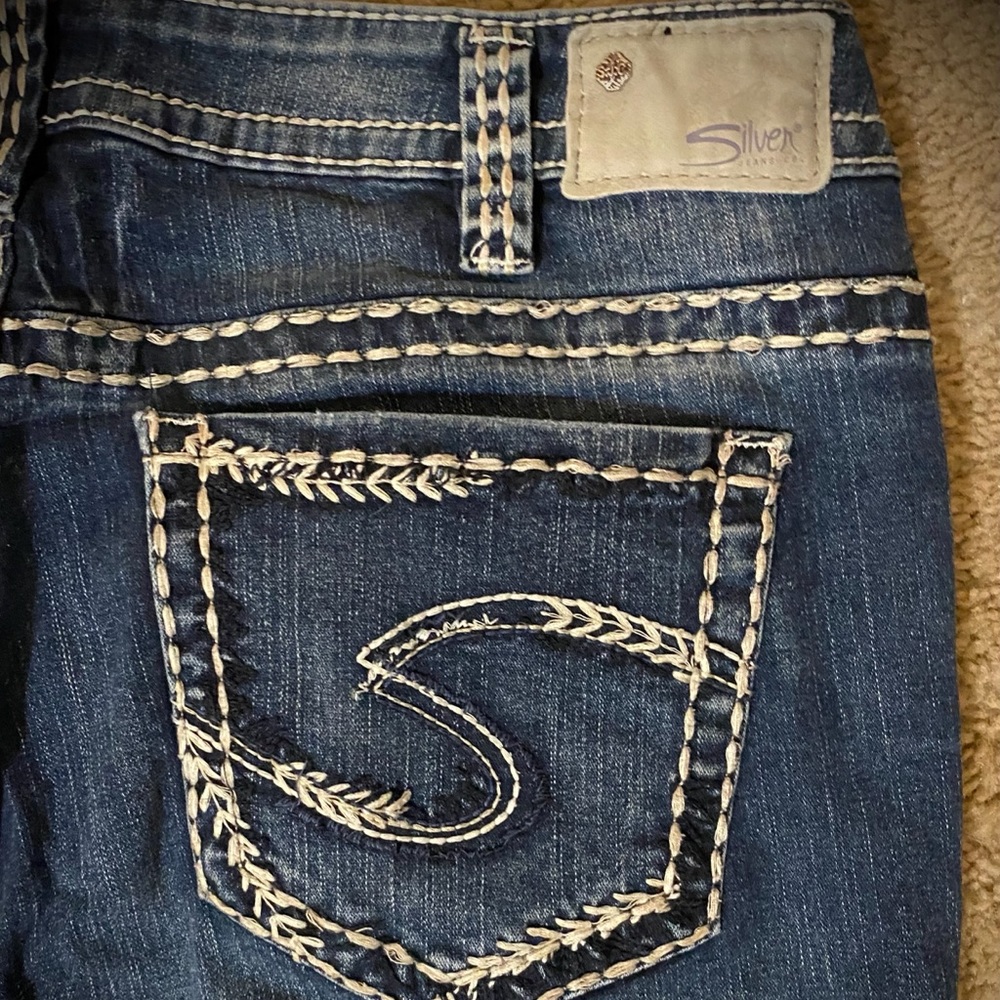 Silver size 16 Capri